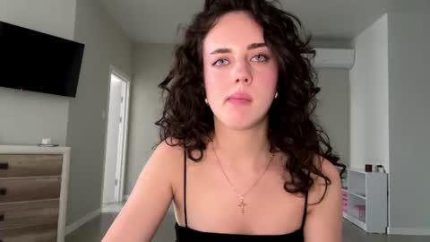 Snapshot of farrahburde chatting on 07-14-26, 01:28 Mia online show from 07-14-26, 01:28