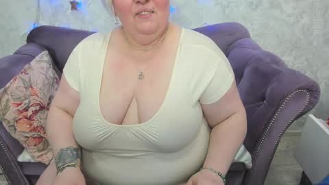 Snapshot of fashiona chatting on 12-28-24, 11:37 fashiona online show from 12-28-24, 11:37