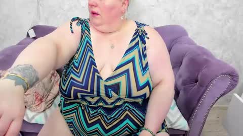 Snapshot of fashiona chatting on 01-07-25, 03:14 fashiona online show from 01-07-25, 03:14