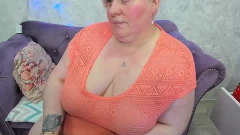 Snapshot of fashiona chatting on 01-13-25, 10:45 fashiona online show from 01-13-25, 10:45