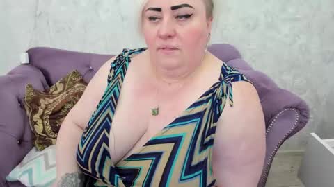 Snapshot of fashiona chatting on 03-09-25, 10:41 fashiona online show from 03-09-25, 10:41