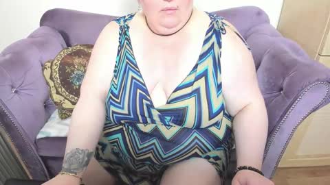 Snapshot of fashiona chatting on 10-18-25, 12:13 fashiona online show from 10-18-25, 12:13