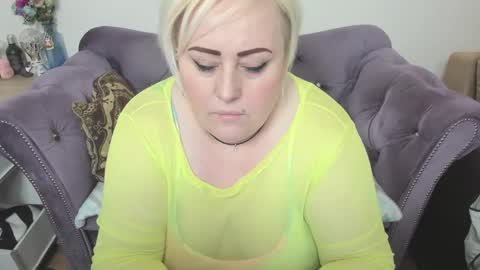 fashiona online show from 03-12-26, 10:43