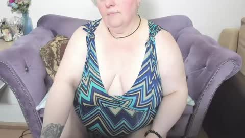 fashiona online show from 04-20-26, 09:16