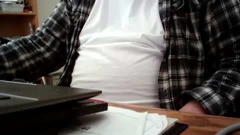 fatbellyitalian3 online show from 11-23-25, 01:33