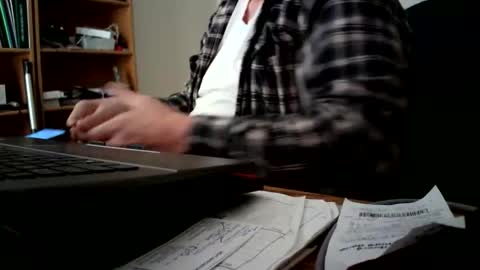 fatbellyitalian3 online show from 12-18-25, 04:57