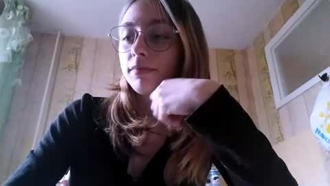 Snapshot of fatimahpanther chatting on 05-18-26, 01:39 Jenny online show from 05-18-26, 01:39