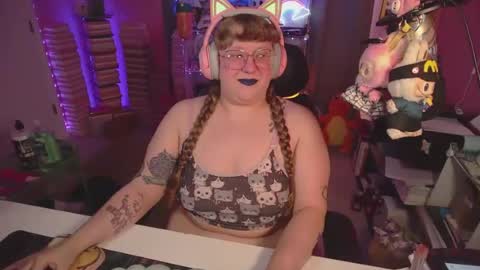 Snapshot of fatveronica chatting on 06-24-26, 06:07 FatVeronica online show from 06-24-26, 06:07