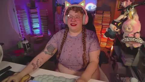 Snapshot of fatveronica chatting on 07-02-26, 06:25 FatVeronica online show from 07-02-26, 06:25