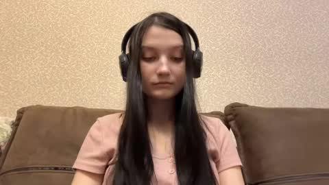 Aurora 18yo online show from 02-04-26, 09:59