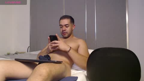 Snapshot of faustosaenz chatting on 12-02-24, 01:47 FAUSTO online show from 12-02-24, 01:47