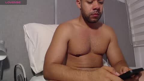 Snapshot of faustosaenz chatting on 01-25-25, 12:59 FAUSTO online show from 01-25-25, 12:59