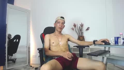 Favel Gomez online show from 01-18-25, 07:59