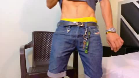 Favel Gomez online show from 08-06-26, 04:31