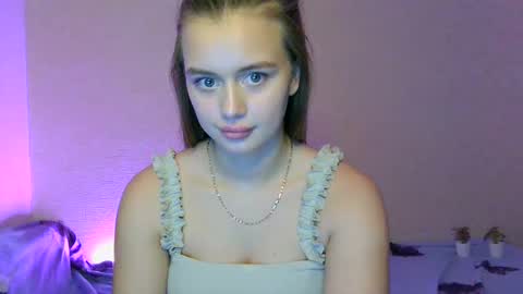 Snapshot of favorite_lovely_geneva chatting on 02-15-25, 12:43 Jasminefeelings online show from 02-15-25, 12:43