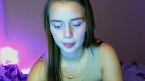 Snapshot of favorite_lovely_geneva chatting on 02-25-25, 04:21 Jasminefeelings online show from 02-25-25, 04:21