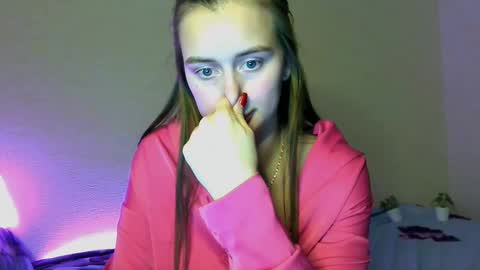 Snapshot of favorite_lovely_geneva chatting on 02-26-25, 06:43 Jasminefeelings online show from 02-26-25, 06:43