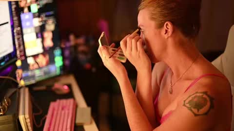 Faye Holloway online show from 09-21-25, 02:46