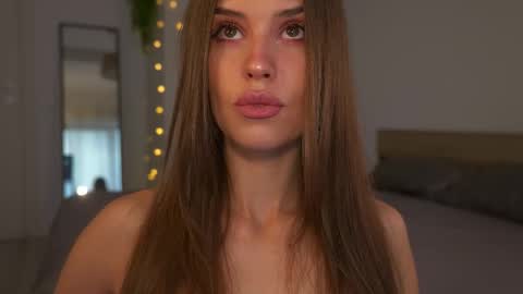 Snapshot of fazeyj chatting on 10-16-25, 06:25 FazeyJ online show from 10-16-25, 06:25