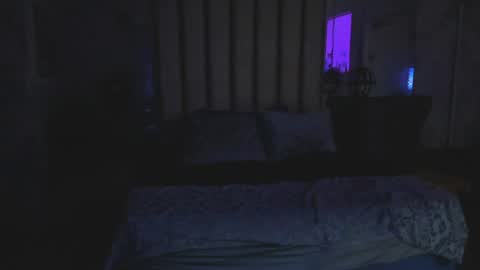 Luna and Leoh online show from 07-24-26, 01:58