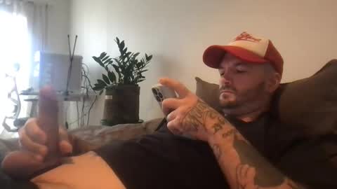 Snapshot of fdck75 chatting on 09-18-25, 10:50 fdck75 online show from 09-18-25, 10:50