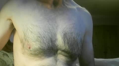 Snapshot of feardubh chatting on 09-21-25, 06:31 feardubh online show from 09-21-25, 06:31