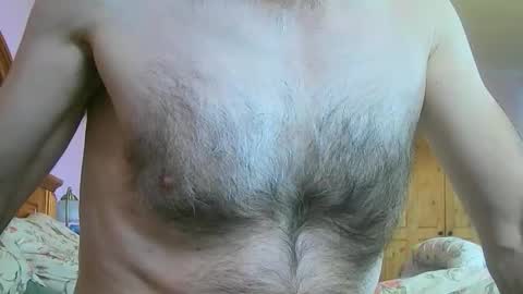 Snapshot of feardubh chatting on 10-27-25, 09:13 feardubh online show from 10-27-25, 09:13