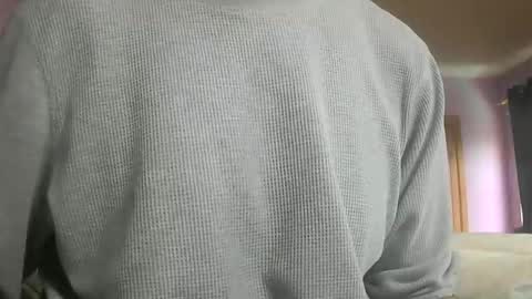 Snapshot of feardubh chatting on 11-13-25, 10:36 feardubh online show from 11-13-25, 10:36