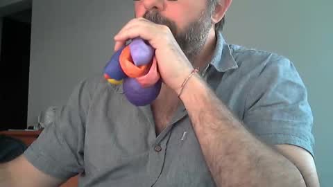 Snapshot of fedeglobos chatting on 12-16-25, 10:48 fedeGLOBOS online show from 12-16-25, 10:48