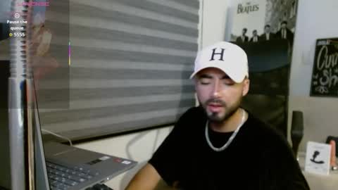Snapshot of federico_ojitosverdes chatting on 02-07-26, 06:17 Federico Ofarrel online show from 02-07-26, 06:17