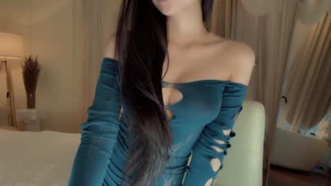 feel_me_00 online show from 06-26-26, 11:53