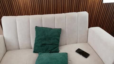 Feelena online show from 02-09-26, 05:17