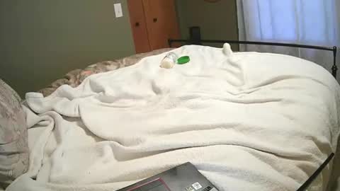 Snapshot of feelingsexy10 chatting on 10-20-25, 12:16 feelingsexy10 online show from 10-20-25, 12:16