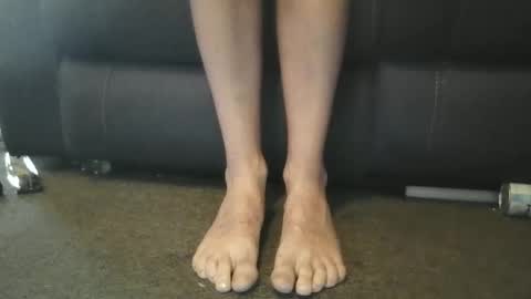 feet_lover101202 online show from 01-05-25, 05:09