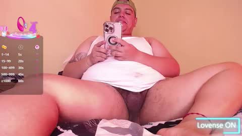 Snapshot of feetlover_liam chatting on 11-18-25, 07:40 David online show from 11-18-25, 07:40