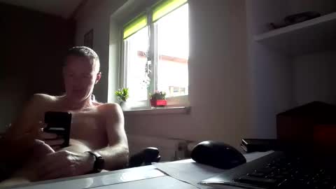 Max online show from 12-15-25, 01:59