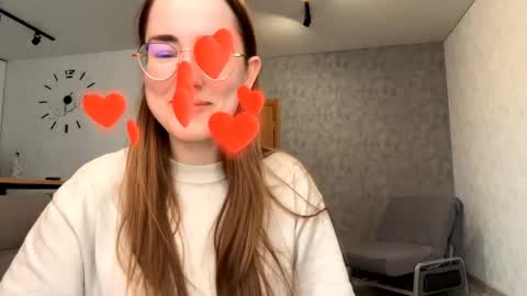 Snapshot of feleciacockrell chatting on 03-21-26, 08:19 Mary online show from 03-21-26, 08:19