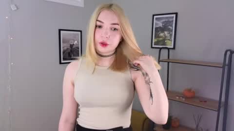 Snapshot of felicia_jacker chatting on 05-25-26, 09:59 Sofia online show from 05-25-26, 09:59