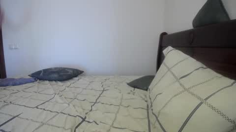 Snapshot of feliciasexy chatting on 09-20-25, 06:58 Felicia online show from 09-20-25, 06:58