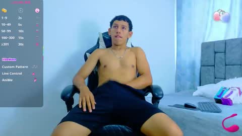 Snapshot of felipehot_gonzales chatting on 10-23-25, 02:05 felipehot_gonzales online show from 10-23-25, 02:05
