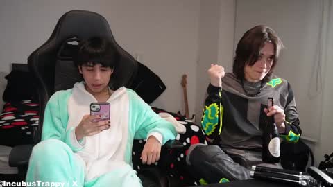 felix0420 online show from 12-28-24, 04:30