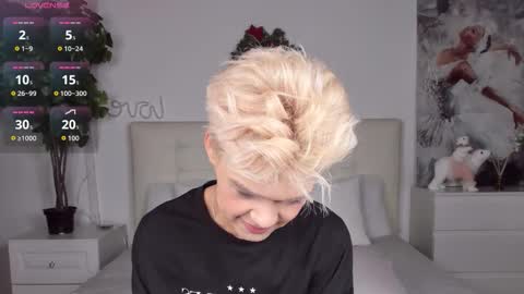 Snapshot of felix_rey chatting on 12-17-25, 06:03 Felix online show from 12-17-25, 06:03