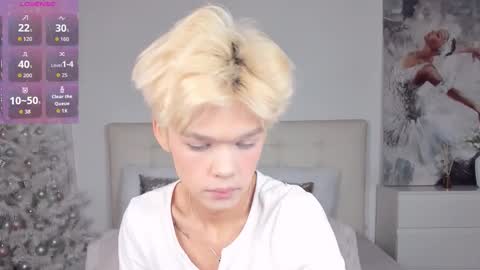 Snapshot of felix_rey chatting on 01-18-26, 09:18 Felix online show from 01-18-26, 09:18