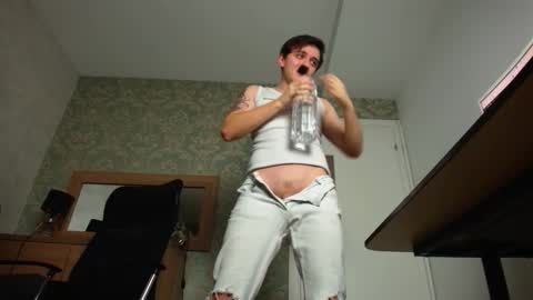 Snapshot of felixstark chatting on 10-10-25, 04:11 FelixStark online show from 10-10-25, 04:11