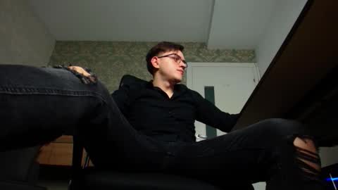 Snapshot of felixstark chatting on 10-22-25, 04:35 FelixStark online show from 10-22-25, 04:35