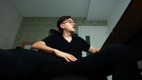 Snapshot of felixstark chatting on 10-23-25, 04:12 FelixStark online show from 10-23-25, 04:12