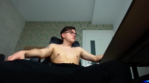 Snapshot of felixstark chatting on 10-24-25, 05:26 FelixStark online show from 10-24-25, 05:26