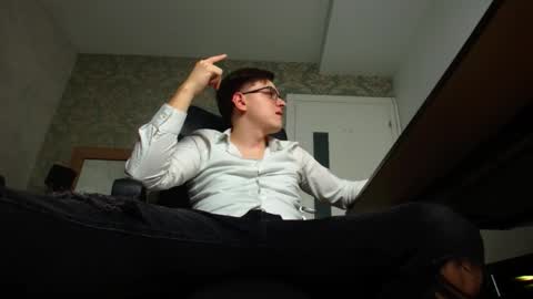 Snapshot of felixstark chatting on 10-30-25, 05:35 FelixStark online show from 10-30-25, 05:35