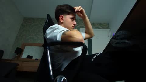 Snapshot of felixstark chatting on 11-01-25, 06:04 FelixStark online show from 11-01-25, 06:04