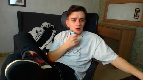 Snapshot of felixstark chatting on 12-01-25, 04:50 FelixStark online show from 12-01-25, 04:50